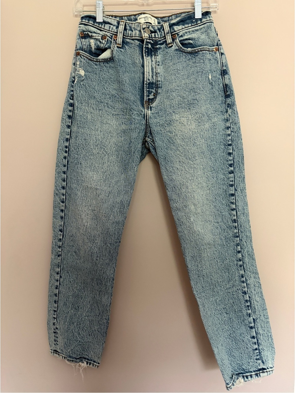 Abercrombie & Fitch The Mom High Rise Jean 27/4